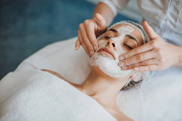 5 Benefits of Getting Regular Facials